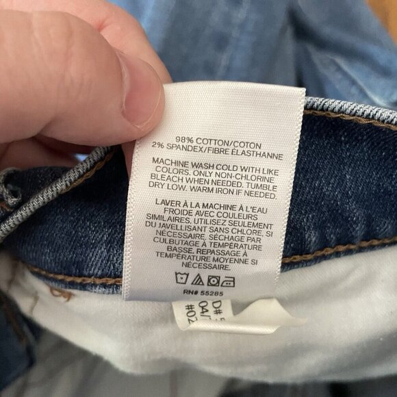 Express Women 8R Medium Wash Distressed Denim Stretch Super High Rise Mom Jean - Picture 10 of 10